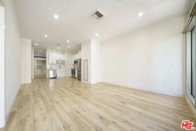 3810 Wilshire Boulevard #804, Los Angeles, CA 90010 - Image #2