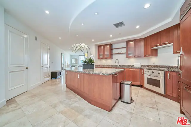5072 Scholarship #505D, Irvine, CA 92612 - #3