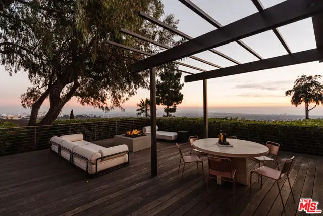 1340 N Tigertail Road, Los Angeles, CA 90049 - Image #2