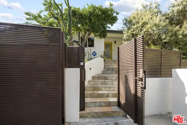 6570 Lakeridge Road, Los Angeles, CA 90068 - Image #2