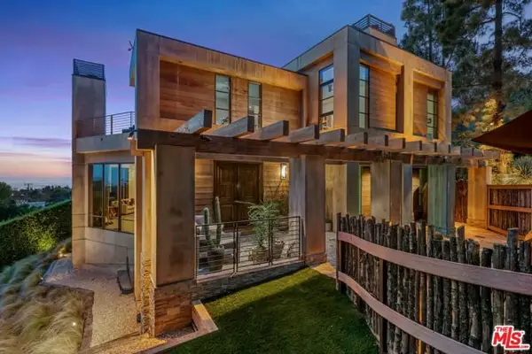 1810 Mango Way, Los Angeles, CA 90049