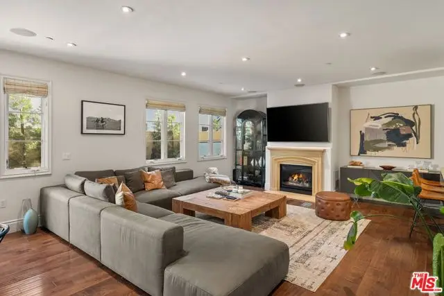 941 11th Street #2, Santa Monica, CA 90403 - Image #3