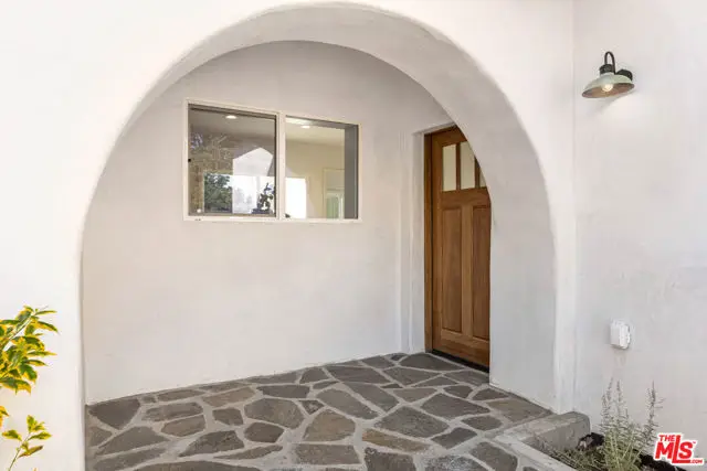 4309 Sutro Avenue, Los Angeles, CA 90008 - Image #2