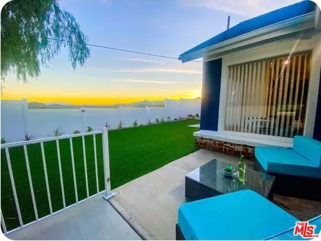 9204 Rowell Avenue, Chatsworth, CA 91311 - Image #2