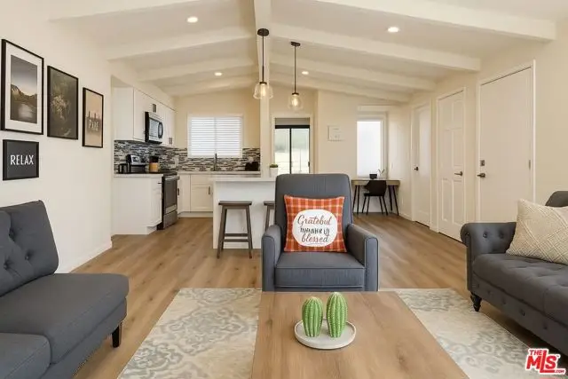 9204 Rowell Avenue, Chatsworth, CA 91311 - Image #3