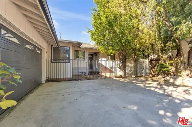 6649 Whitman Avenue, Van Nuys, CA 91406 - Image #2