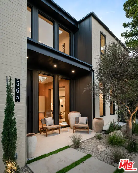 565 Toyopa Drive, Pacific Palisades, CA 90272 - Image #2