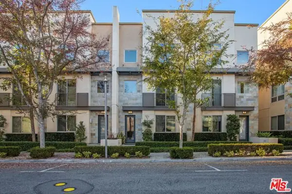 25 Delancy, Irvine, CA 92612