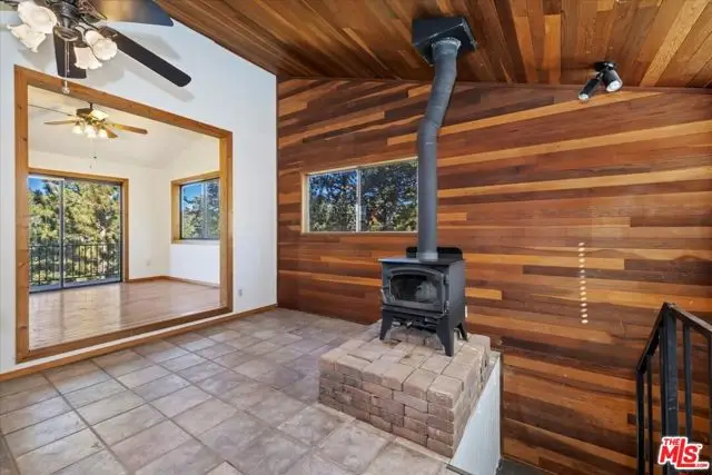 6302 Spruce Avenue, Angelus Oaks, CA 92305 - Image #2