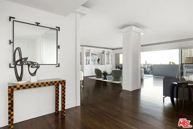 10450 Wilshire Boulevard #8A, Los Angeles, CA 90024 - Image #2