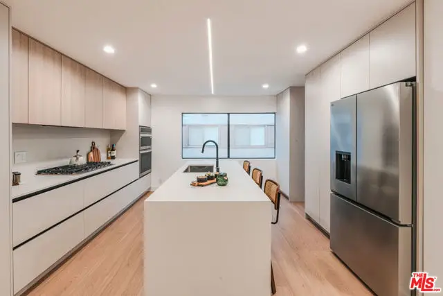 4622 Glencoe Avenue #4, Marina Del Rey, CA 90292 - Image #2