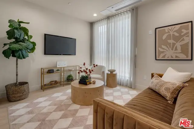 117 Plymouth Street, Inglewood, CA 90302 - #2