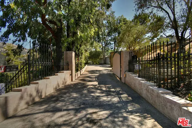 25700 Mulholland Highway, Calabasas, CA 91302 - Image #3