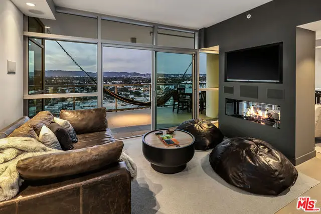 13700 Marina Pointe Drive #1620, Marina Del Rey, CA 90292 - Image #2