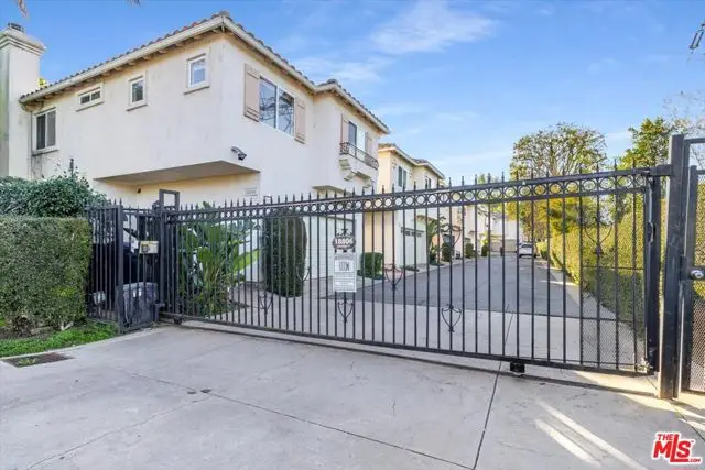 18806 Hatteras Street #101, Tarzana, CA 91356 - Image #2