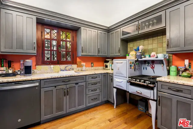 6610 Padre Terrace, Los Angeles, CA 90068 - Image #1