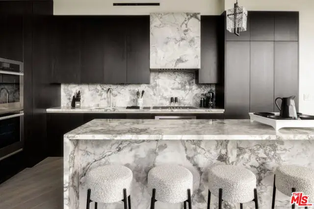 211 W Elm Court #11E, Los Angeles, CA 90067 - #1