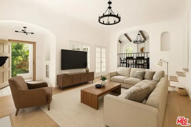 8061 Woodland Lane, Los Angeles, CA 90046 - Image #3