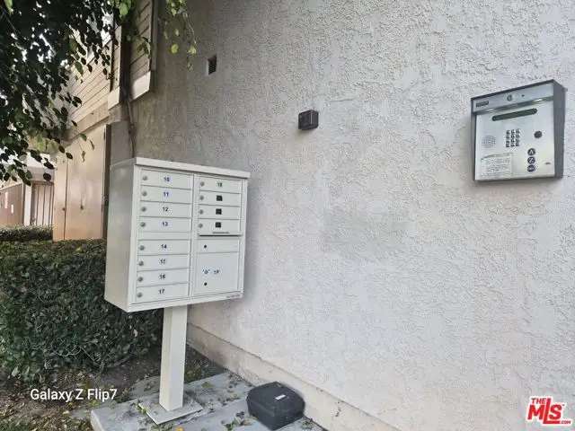 547 E Hazel Street #13, Inglewood, CA 90302 - Image #2