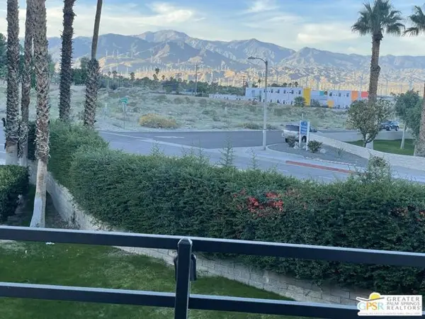 470 N Villa Court #213, Palm Springs, CA 92262