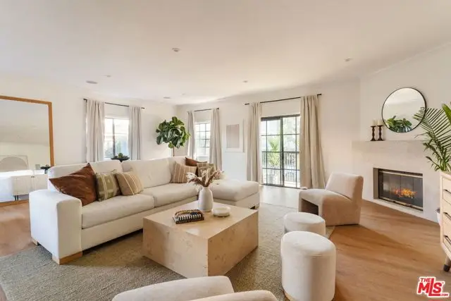 11737 Darlington Avenue #202, Los Angeles, CA 90049 - Image #1