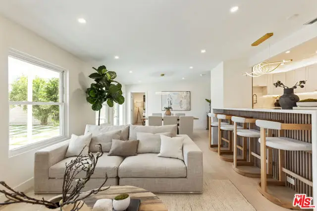 11344 Delano Street, North Hollywood, CA 91606 - Image #3