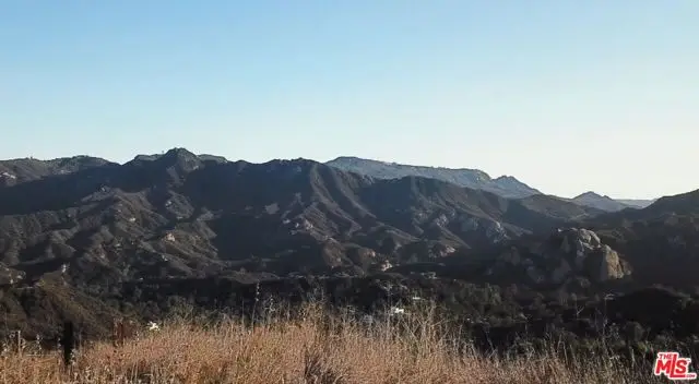 22800 Portage Circle Drive, Topanga, CA 90290 - Image #2