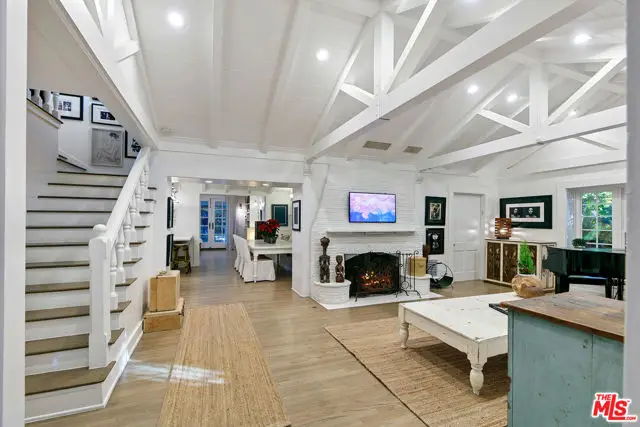 1762 Nichols Canyon Road, Los Angeles, CA 90046 - Image #1