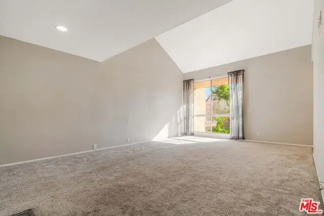 23401 Park Sorrento #30, Calabasas, CA 91302 - Image #3