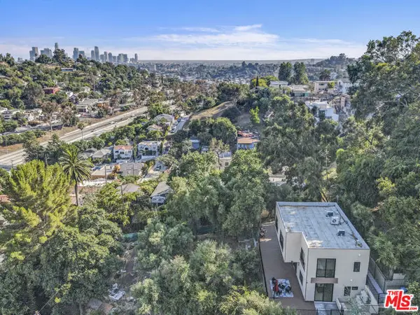 2315 Loma Vista Place, Los Angeles, CA 90039