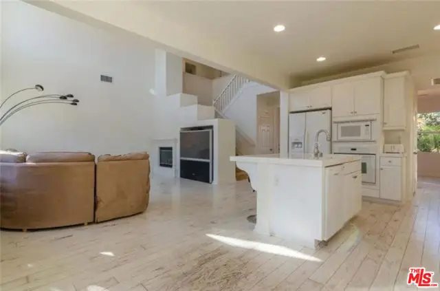 218 Morning Breeze Lane, Port Hueneme, CA 93041 - Image #3