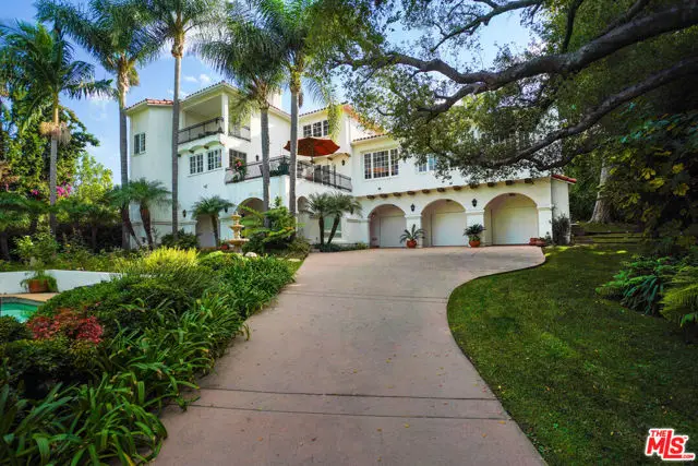 14285 Valley Vista Boulevard, Sherman Oaks, CA 91423 - #1