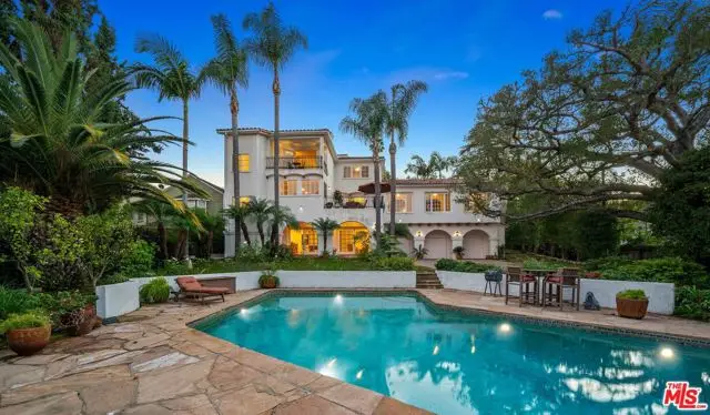 14285 Valley Vista Boulevard, Sherman Oaks, CA 91423 - #2