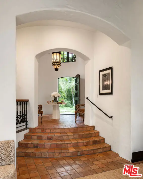 2809 Nichols Canyon Road, Los Angeles, CA 90046 - #2