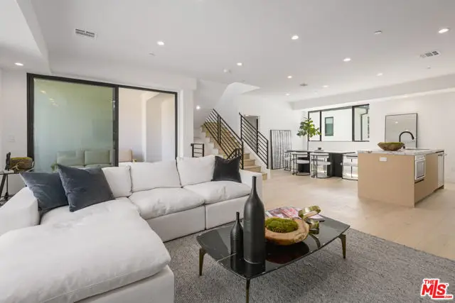 1426 N Jonah Lane, Los Angeles, CA 90028 - #2