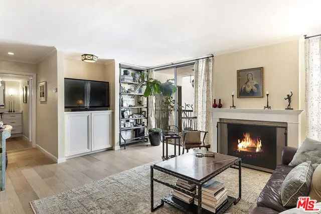 906 N Doheny Drive #510, West Hollywood, CA 90069 - #3
