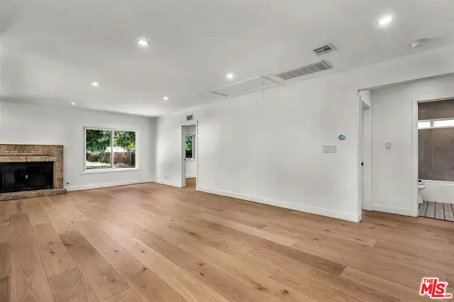 8450 Melvin Avenue, Northridge, CA 91324 - #2