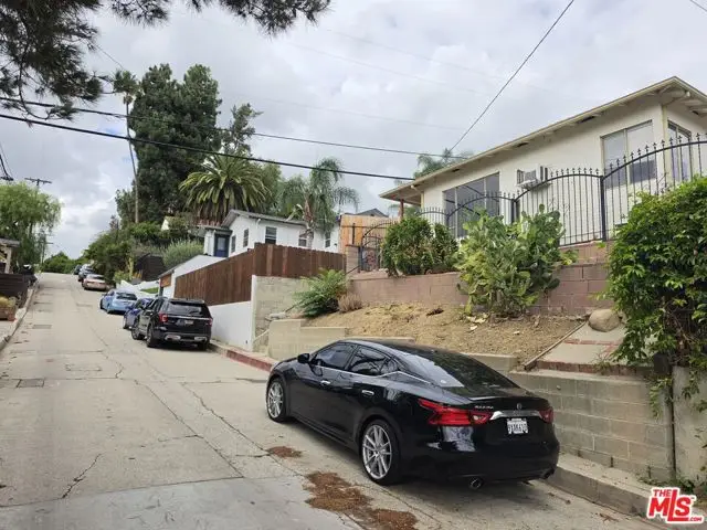 1721 Kilbourn Street, Los Angeles, CA 90065 - #2
