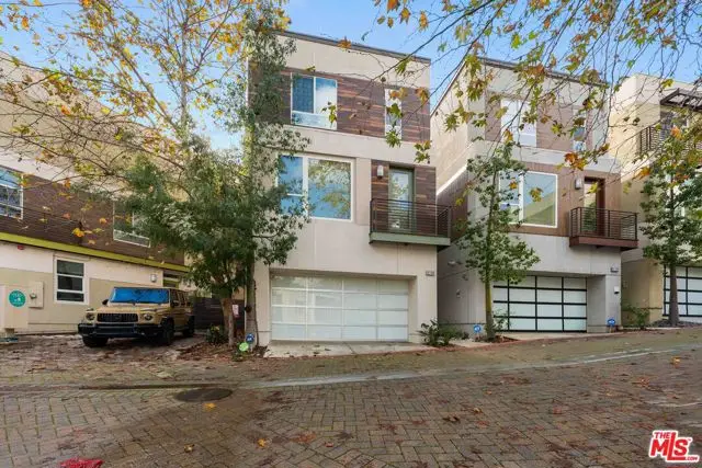 6738 W Gill Way, Los Angeles, CA 90068 - Image #1