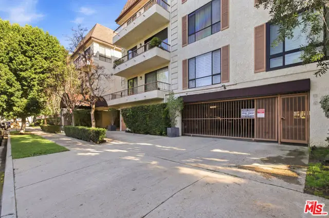 4454 Ventura Canyon Avenue #105, Sherman Oaks, CA 91423 - Image #1