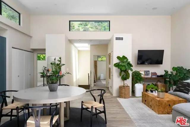 939 N Beverly Glen Boulevard, Los Angeles, CA 90077 - Image #3