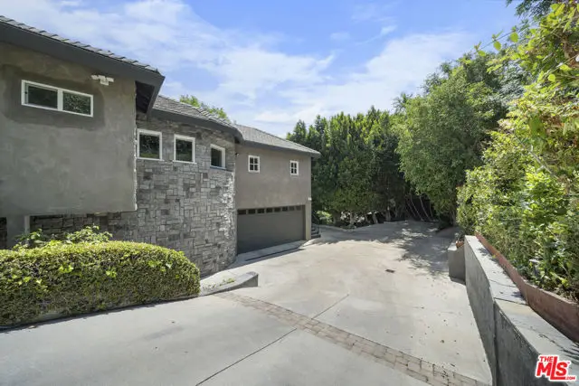 12917 Galewood Street, Studio City, CA 91604 - Image #3