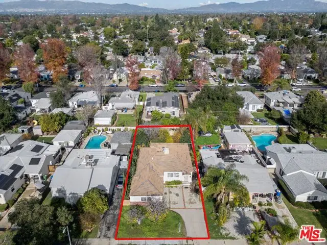 17359 Victory Boulevard, Van Nuys, CA 91406 - Image #3