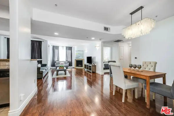 4724 Kester Avenue #209, Sherman Oaks, CA 91403