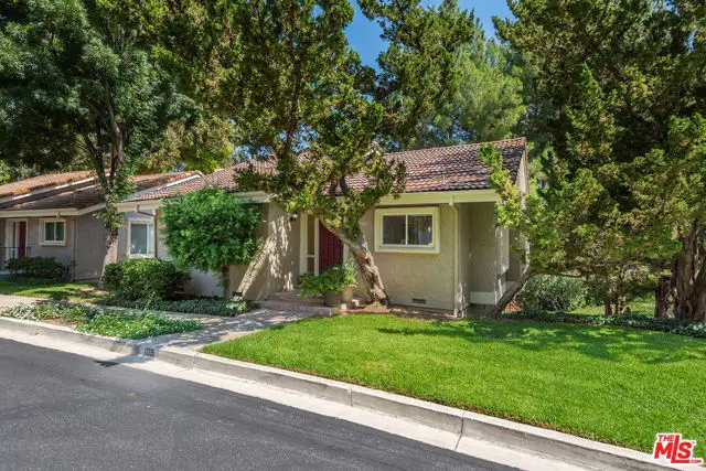105 Conifer Circle, Oak Park, CA 91377 - Image #3