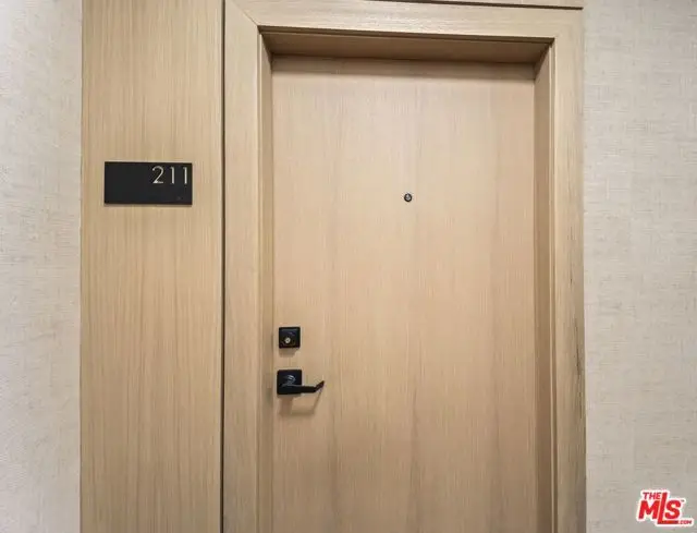 999 N Doheny Drive #211, West Hollywood, CA 90069 - Image #2