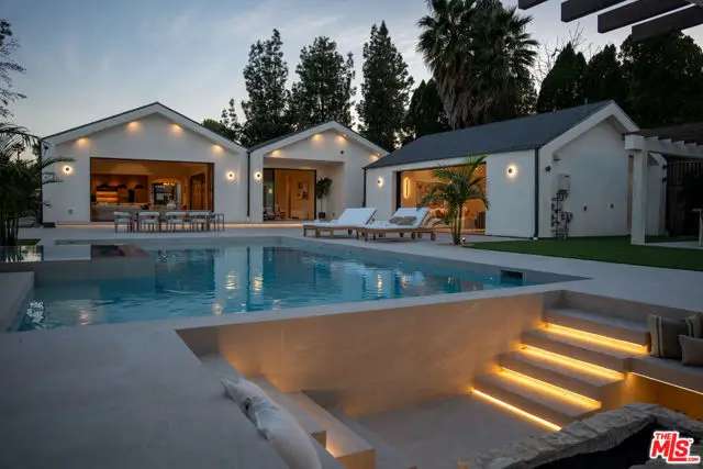 22821 Collins Street, Woodland Hills, CA 91367 - Image #2