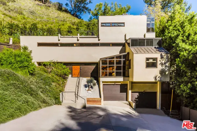 10443 Corfu Lane, Los Angeles, CA 90077 - Image #2