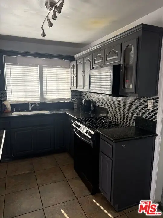 1218 N Spring Avenue, Compton, CA 90221 - Image #3