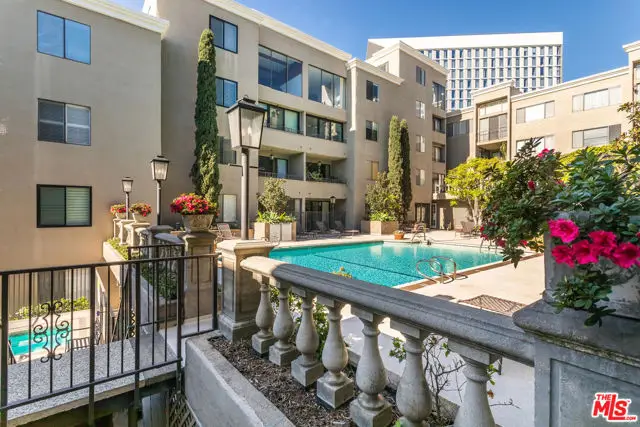 8455 Fountain Avenue #414, West Hollywood, CA 90069 - Image #3